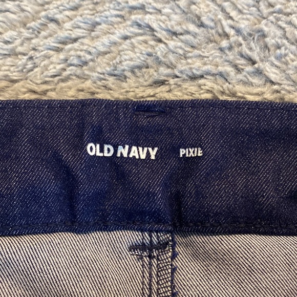Old navy - Picture 3 of 5